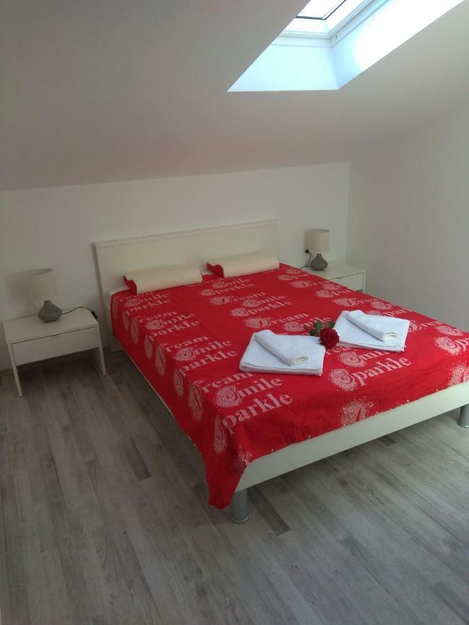 Apartamento Lorber House Stinjan Pula Exterior foto